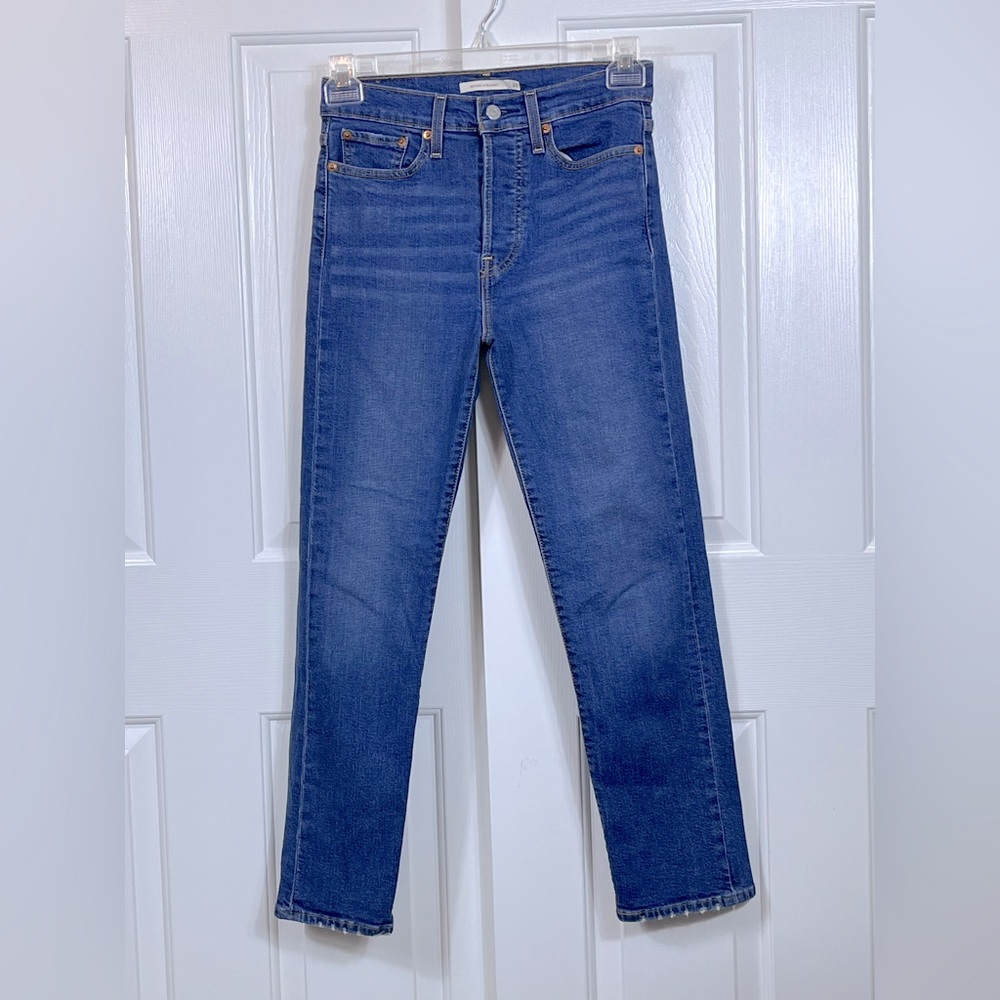 Levi’s Straight Leg Denim, Medium Wash, size 27, inseam 28, perfect condition